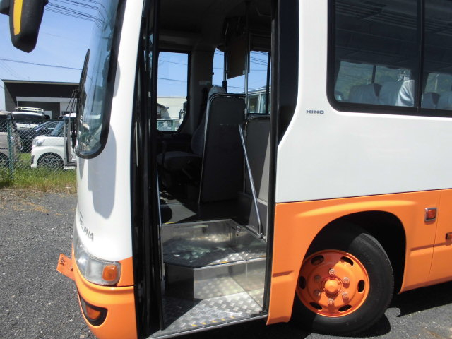 メルファ46席記録簿無のため「改ざん」扱い9m中型バス|中古トラックの販売・買取・査定のアイナビ
