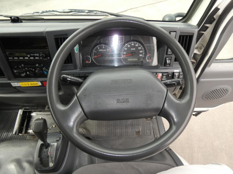 H25 1.5トン　パネルバン　オートマ|中古トラックの販売・買取・査定のアイナビ