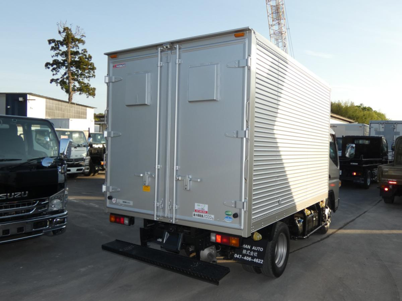 H27 2トン　アルミバン　オートマ|中古トラックの販売・買取・査定のアイナビ