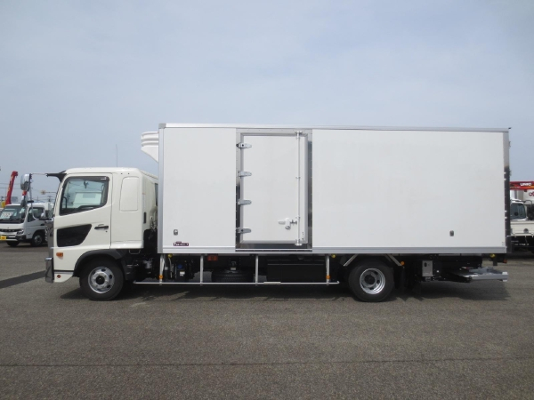 日野レンジャー冷蔵冷凍車ゲート付|中古トラックの販売・買取・査定のアイナビ
