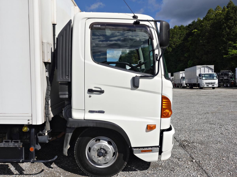 ワイド低温冷蔵冷凍後輪エアサス|中古トラックの販売・買取・査定のアイナビ