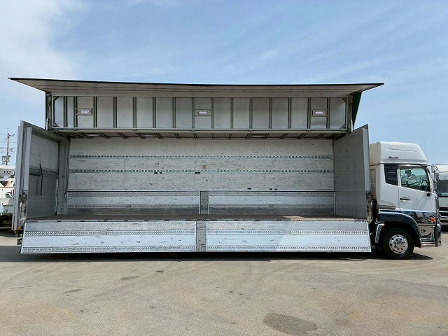 ワンオーナーハイルーフ8×44軸低床2デフ410馬力|中古トラックの販売・買取・査定のアイナビ