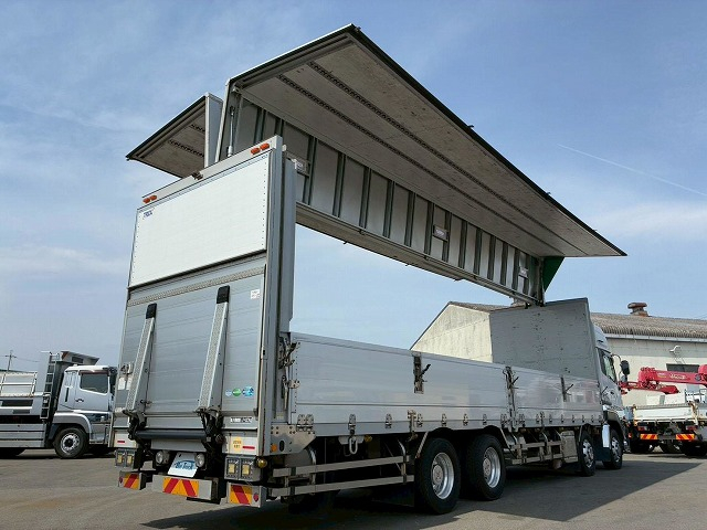 ワンオーナーハイルーフ8×44軸低床2デフ410馬力|中古トラックの販売・買取・査定のアイナビ