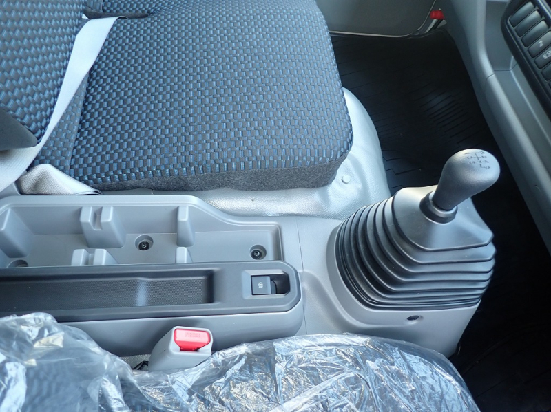 未使用 アルミ平 ワイド 超ロング 積載3.5t 150PS 6速|中古トラックの販売・買取・査定のアイナビ