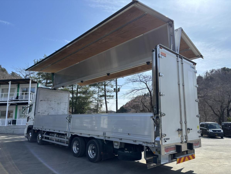 R2年式 ワンオーナー・融雪仕様・ハイルーフ 車検付 7MT|中古トラックの販売・買取・査定のアイナビ