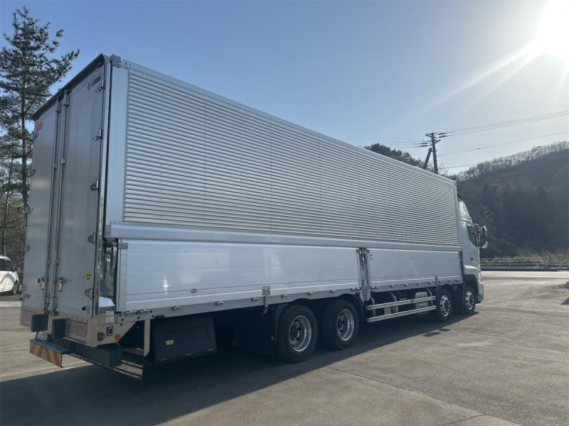 R2年式 ワンオーナー・融雪仕様・ハイルーフ 車検付 7MT|中古トラックの販売・買取・査定のアイナビ