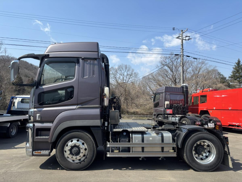 R3Sグレートトラクタハイルーフ実走19.1万km|中古トラックの販売・買取・査定のアイナビ