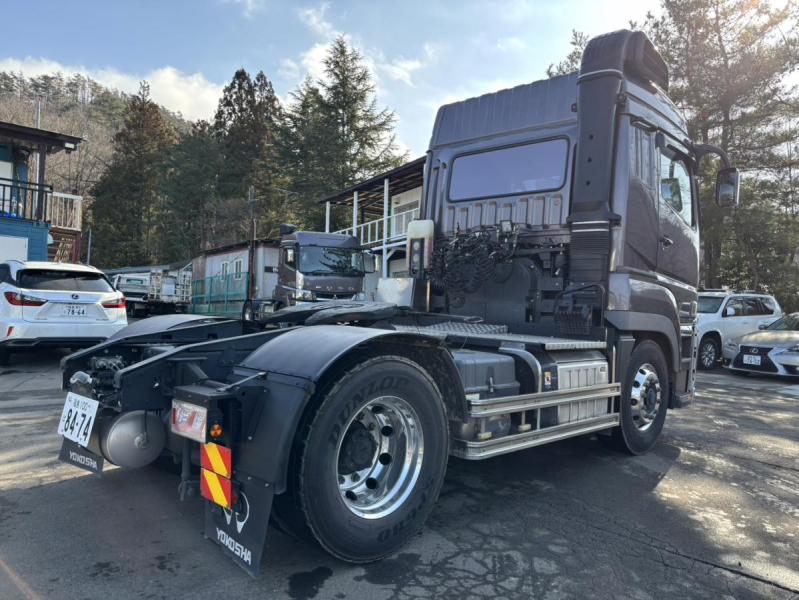 R3Sグレートトラクタハイルーフ実走19.1万km|中古トラックの販売・買取・査定のアイナビ