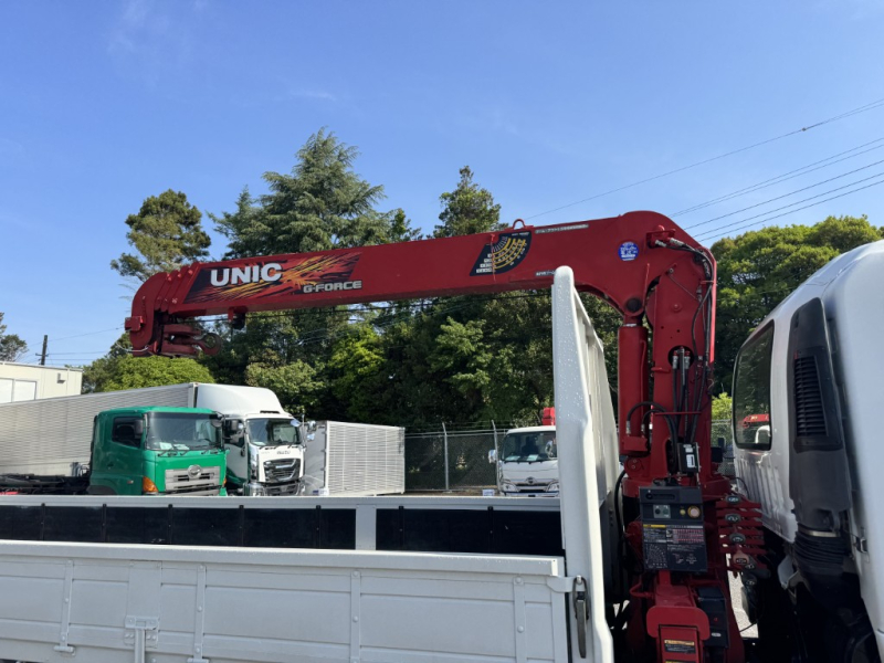 ベッド付2.9t吊4段古河ユニックURG344ラジコン付き|中古トラックの販売・買取・査定のアイナビ
