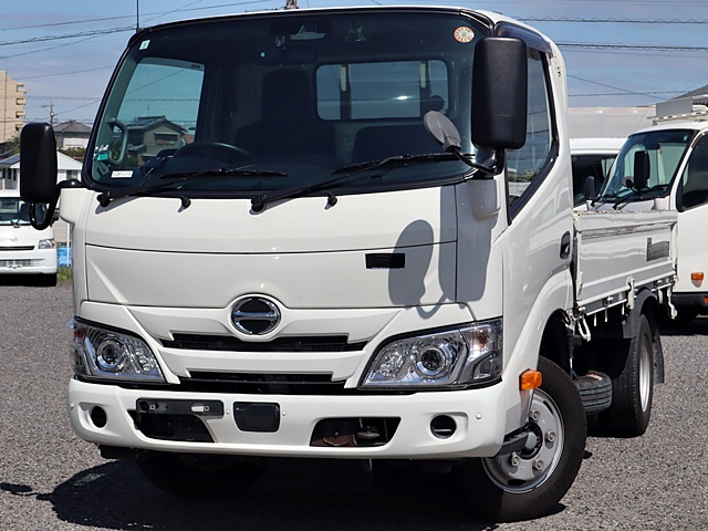 平ボディ　積載2t　標準10尺　全低床　車両総重量5t未満|中古トラックの販売・買取・査定のアイナビ