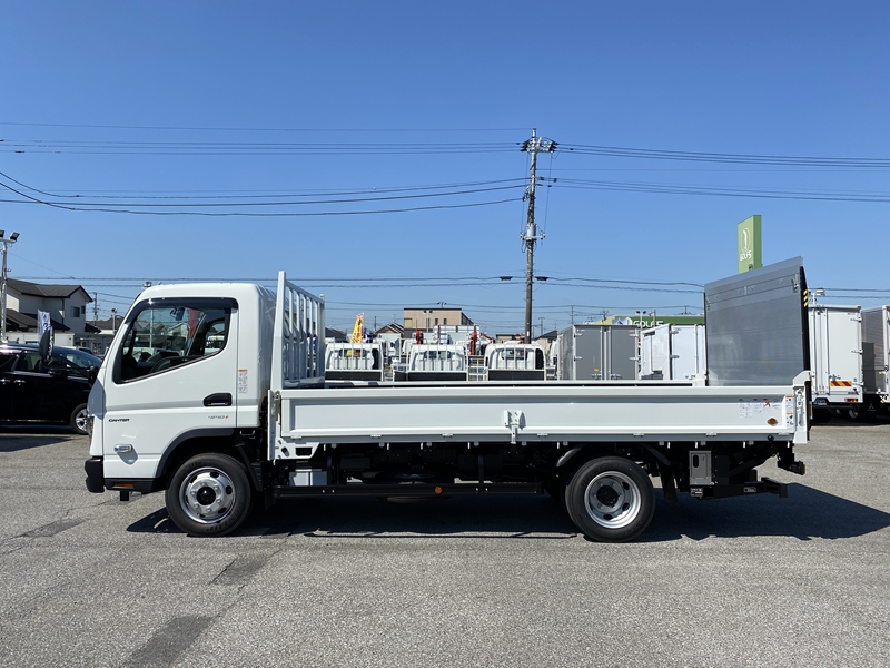 キャンター　ワイドロング　全低床　木製　マルチゲート付　積載3,500kg|中古トラックの販売・買取・査定のアイナビ