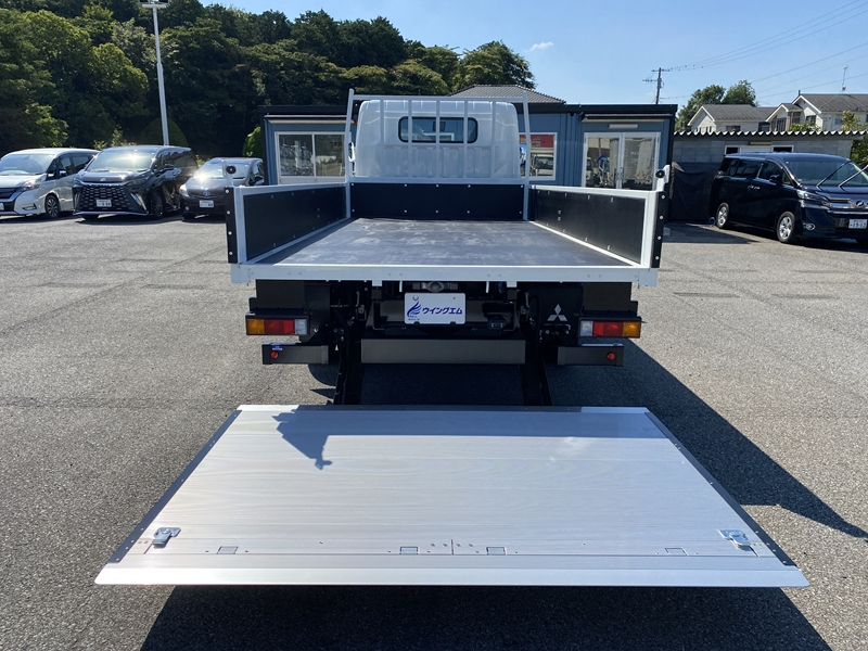 キャンター　ワイドロング　全低床　木製　マルチゲート付　積載3,500kg|中古トラックの販売・買取・査定のアイナビ