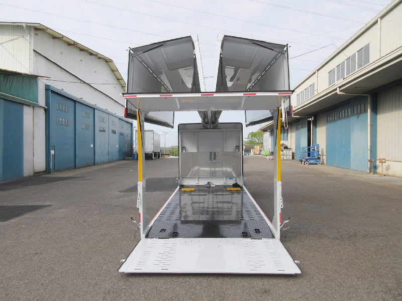 ★ウイング式(バン型)キャリアカー★積載2450kg★動画あり|中古トラックの販売・買取・査定のアイナビ