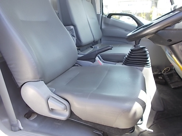 デユトロ 前後散水車 PTO付|中古トラックの販売・買取・査定のアイナビ
