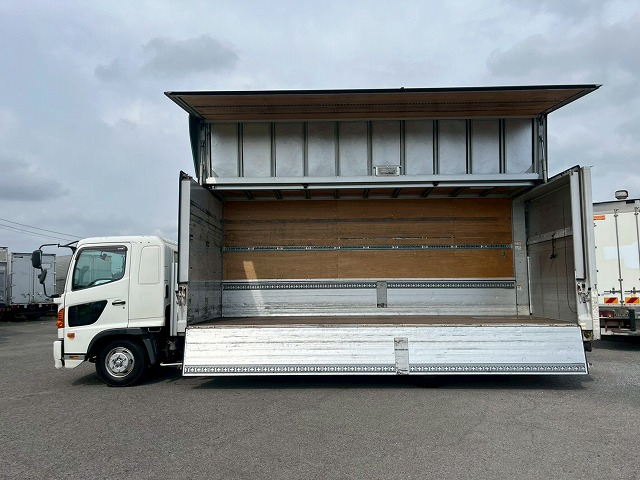 跳上式パワーゲート★6200×フルワイド★ベッド付★内高:241cm|中古トラックの販売・買取・査定のアイナビ