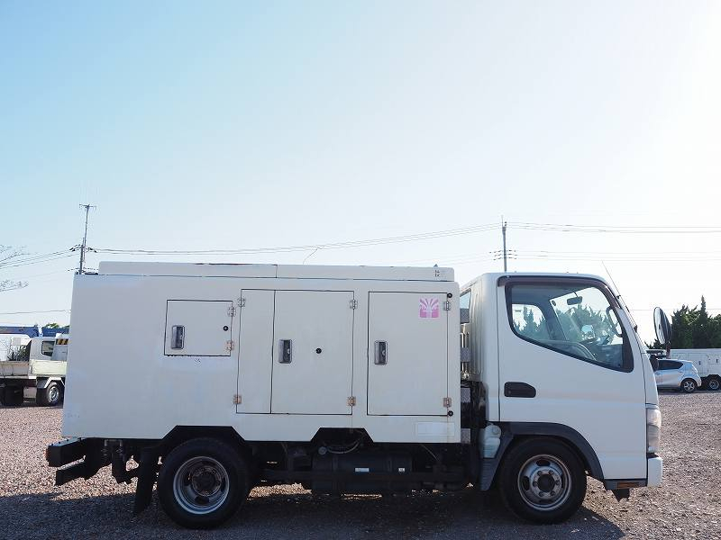 三菱ふそうキャンターガッツシンショー製高圧洗浄車SJD2150|中古トラックの販売・買取・査定のアイナビ