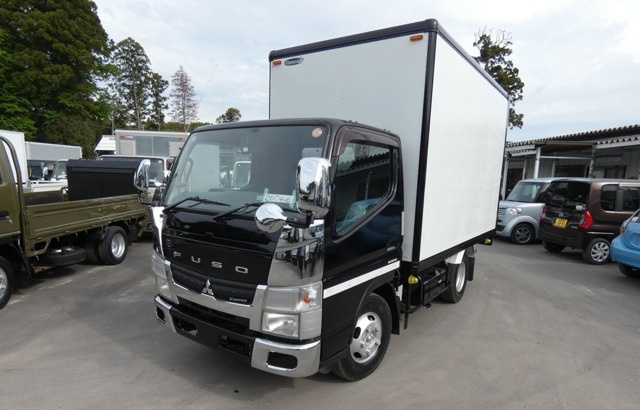 H261.25トン パネルバン オートマ|中古トラックの販売・買取・査定のアイナビ