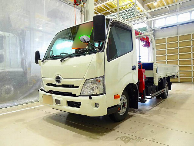 デュトロ3t4WD高床ワイドロングユニック4段クレーン未使用|中古トラックの販売・買取・査定のアイナビ