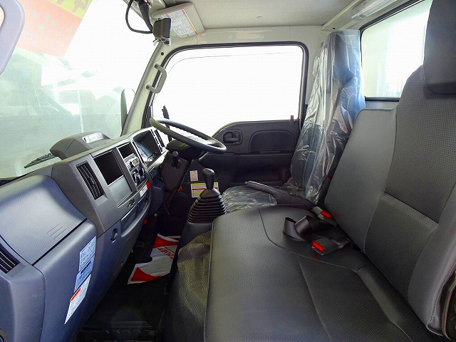 エルフ2.6t4No.4WDFFL強化ダンプ|中古トラックの販売・買取・査定のアイナビ
