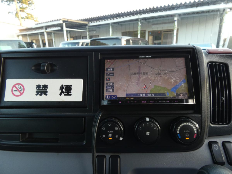 H27 1.5トン Wキャブ オートマ|中古トラックの販売・買取・査定のアイナビ