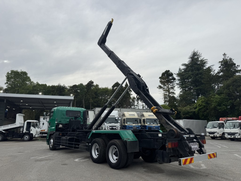 25tアームロール 2デフ 新明和 CCA1414-21 F7|中古トラックの販売・買取・査定のアイナビ