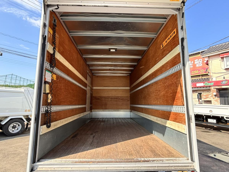 標準ロングパネルバン 跳ね上げゲート付|中古トラックの販売・買取・査定のアイナビ