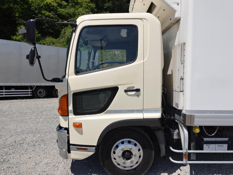 低温冷蔵冷凍ワイド|中古トラックの販売・買取・査定のアイナビ