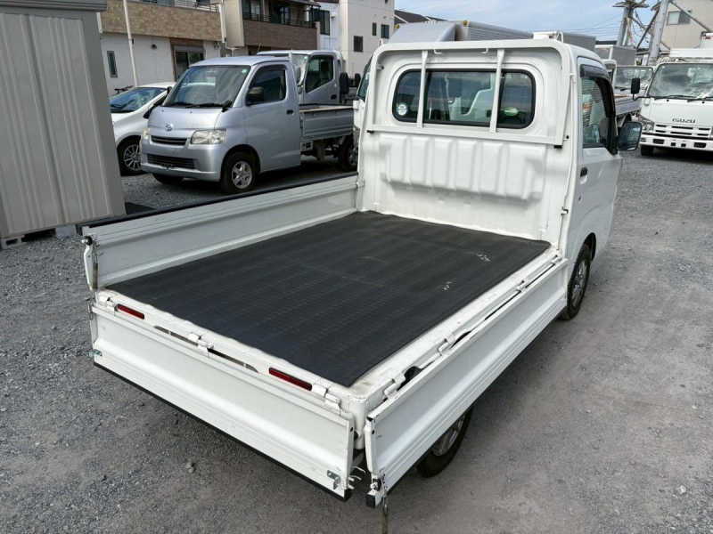 ハイゼットトラック・オートマ・4WD・社外ナビ|中古トラックの販売・買取・査定のアイナビ