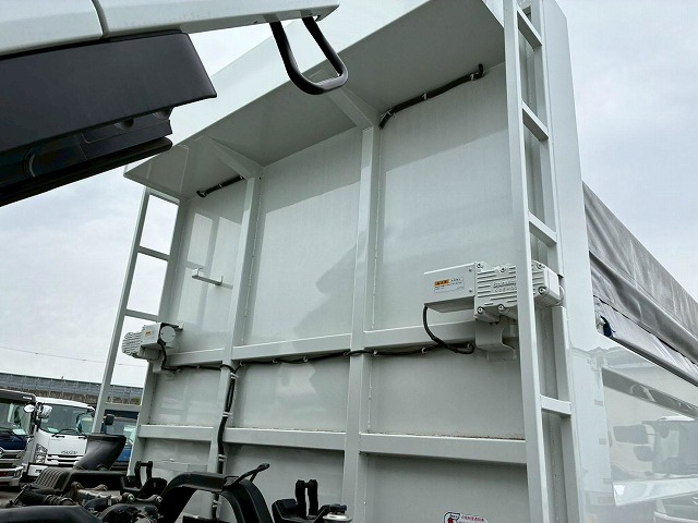 保証対象車両増トンワンオーナー新明和工業額縁アオリ|中古トラックの販売・買取・査定のアイナビ