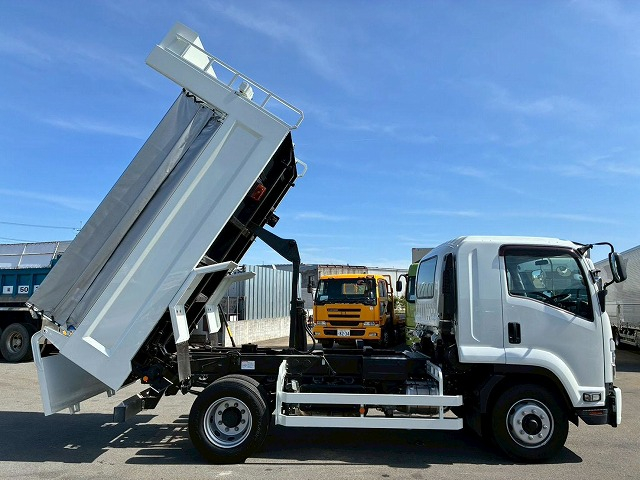 保証対象車両増トンベッド付き新明和工業額縁アオリ|中古トラックの販売・買取・査定のアイナビ