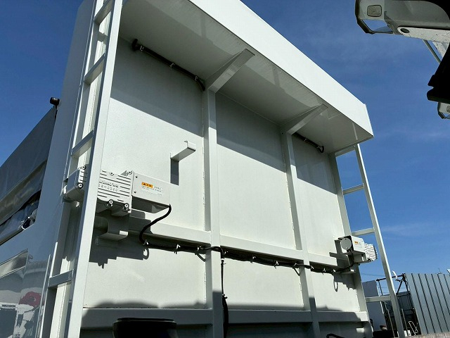 保証対象車両増トンベッド付き新明和工業額縁アオリ|中古トラックの販売・買取・査定のアイナビ