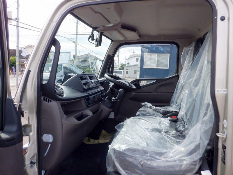 3t　新明和　土砂ダンプ　全低　強化　液晶モニター　未使用車|中古トラックの販売・買取・査定のアイナビ
