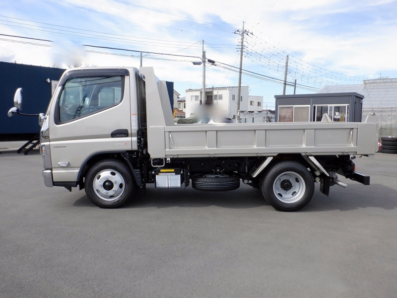 3t　新明和　土砂ダンプ　全低　強化　液晶モニター　未使用車|中古トラックの販売・買取・査定のアイナビ