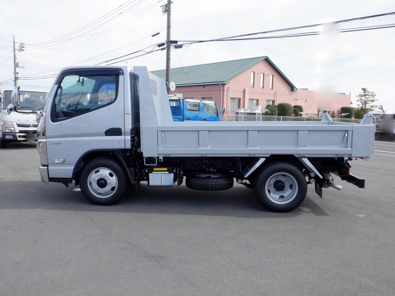 3t　新明和　土砂ダンプ　全低　強化　液晶モニター　未使用車|中古トラックの販売・買取・査定のアイナビ