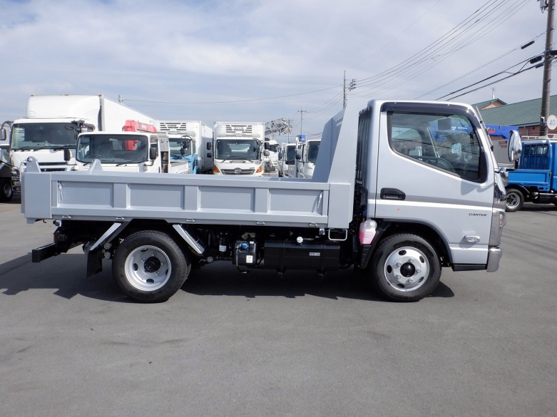 3t　新明和　土砂ダンプ　全低　強化　液晶モニター　未使用車|中古トラックの販売・買取・査定のアイナビ
