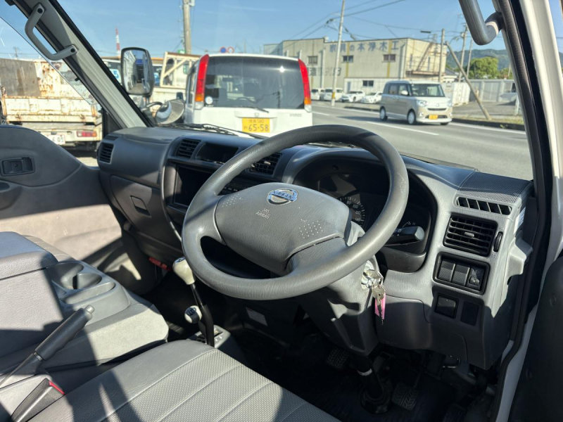 H27 バネット 1t平ボディ 4WD|中古トラックの販売・買取・査定のアイナビ