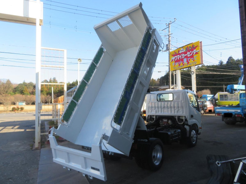 H27年デュトロ小型登録4ON極東製高床3tダンプ外装仕上済|中古トラックの販売・買取・査定のアイナビ