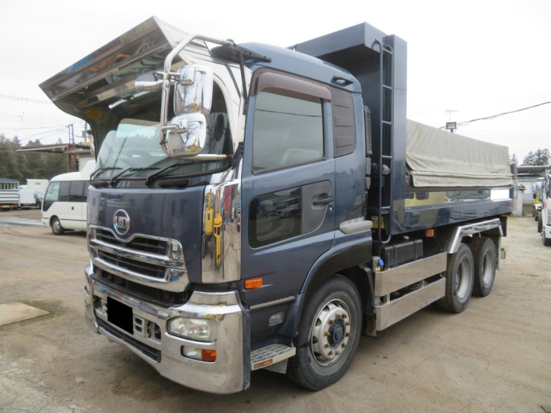 H.25年クオンダンプ 新明和53×23ナンバー付 積載9.4t|中古トラックの販売・買取・査定のアイナビ