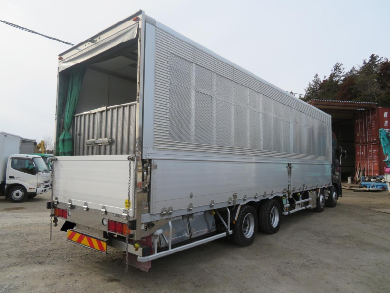 低走行34万キロH28年クオンウィングタイプ家畜運搬車4軸低床|中古トラックの販売・買取・査定のアイナビ