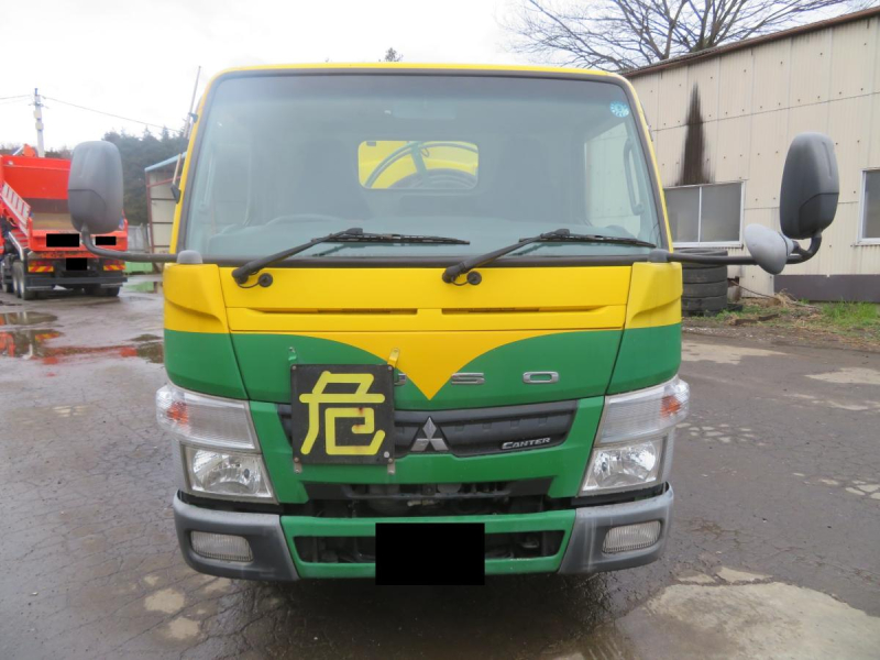 H.23年 三菱ふそう キャンター 新明和3室3000Lタンク書類完備|中古トラックの販売・買取・査定のアイナビ