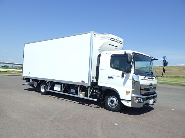 日野令和7年式☆冷凍バン格納ゲート付☆車検付|中古トラックの販売・買取・査定のアイナビ