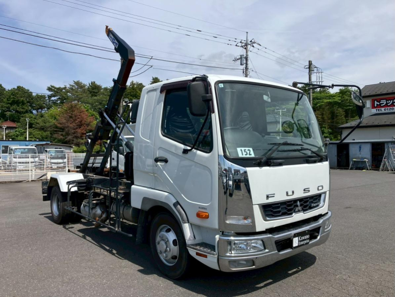 ☆R1 標準/4t ベッド付き ツインホイスト|中古トラックの販売・買取・査定のアイナビ