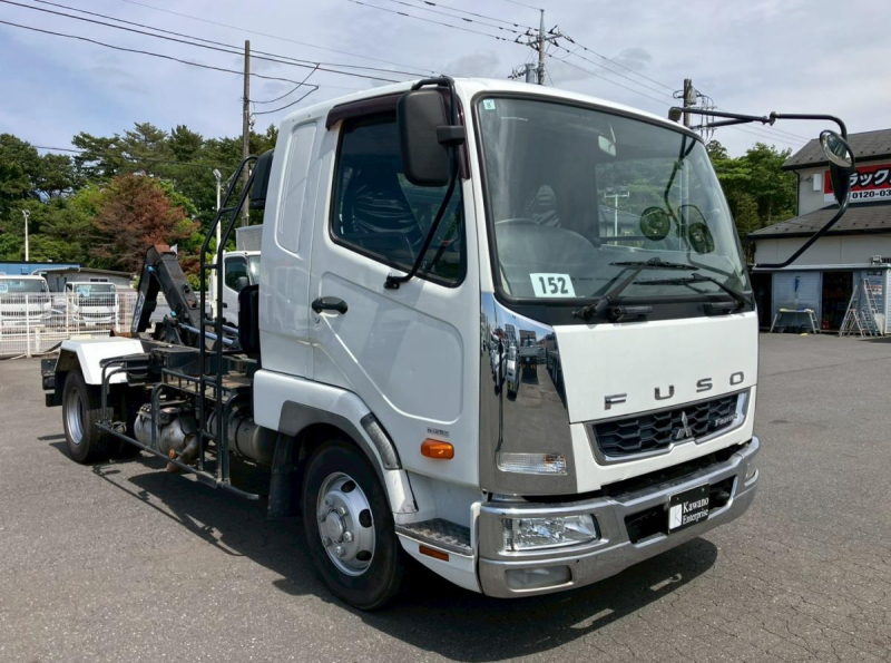 ☆R1 標準/4t ベッド付き ツインホイスト|中古トラックの販売・買取・査定のアイナビ