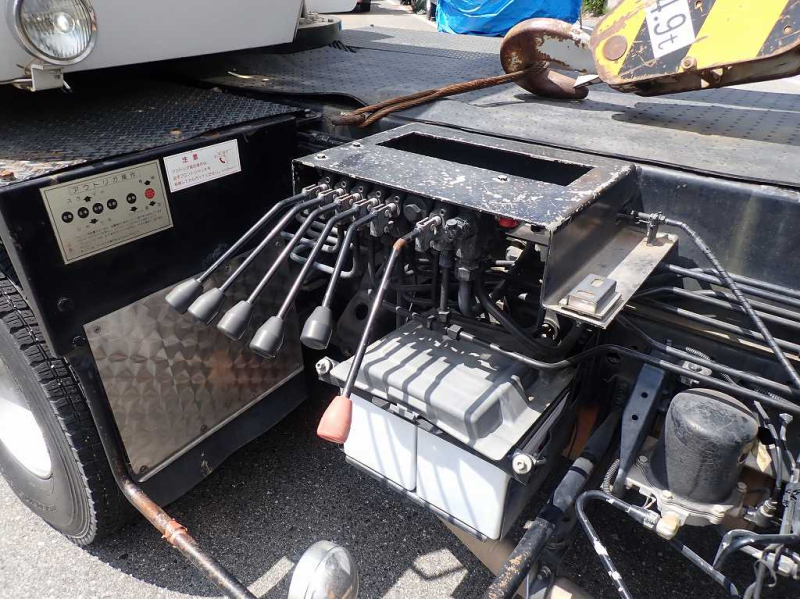 4.9t クレーン車 タダノ TS-75M クレーン書類有R8.12.3まで|中古トラックの販売・買取・査定のアイナビ