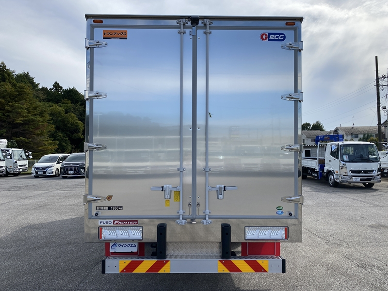 ファイター　ワイド　内寸6.2m　-30℃設定　積載1,950kg　プロライン装備|中古トラックの販売・買取・査定のアイナビ