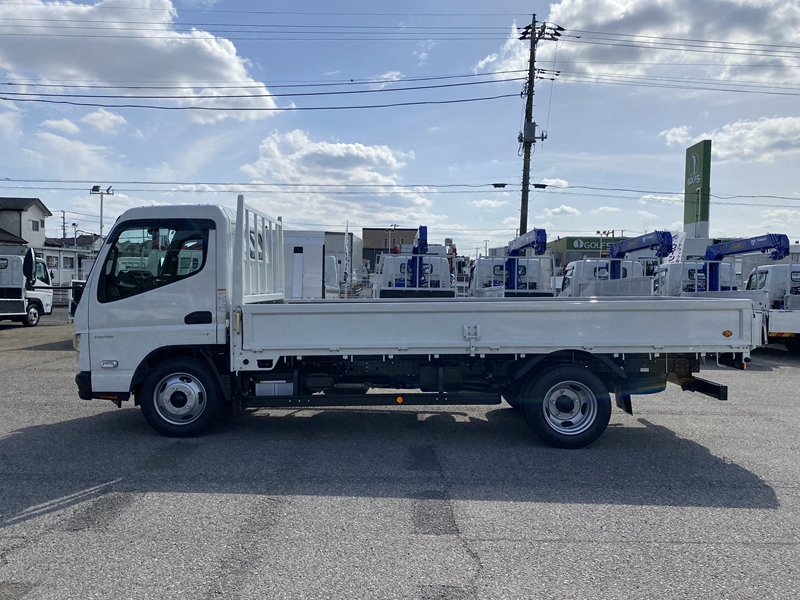 キャンター　標準ロング　全低床　木製　積載3,000kg　DUONIC|中古トラックの販売・買取・査定のアイナビ