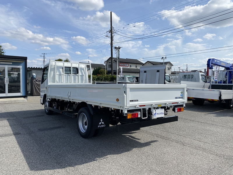 キャンター　標準ロング　全低床　木製　積載3,000kg　DUONIC|中古トラックの販売・買取・査定のアイナビ