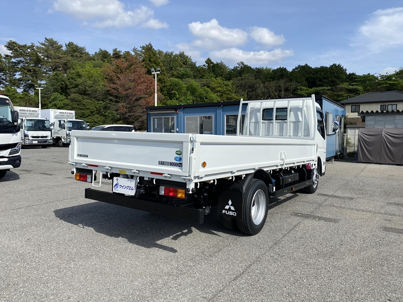 キャンター　標準ロング　全低床　木製　積載3,000kg　DUONIC|中古トラックの販売・買取・査定のアイナビ