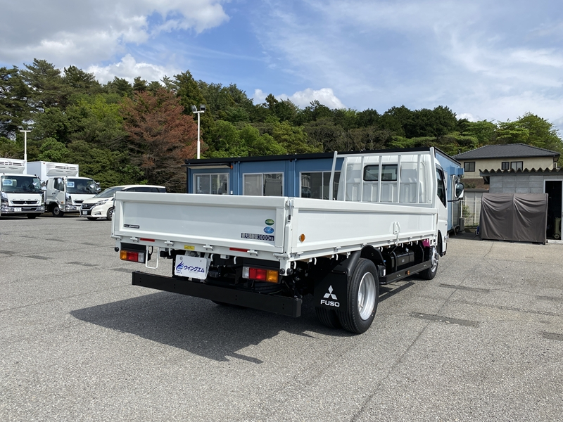 キャンター　標準ロング　全低床　木製　積載3,000kg|中古トラックの販売・買取・査定のアイナビ