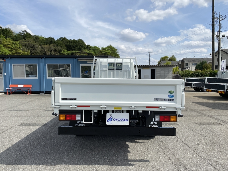 キャンター　標準ロング　全低床　木製　積載3,000kg|中古トラックの販売・買取・査定のアイナビ